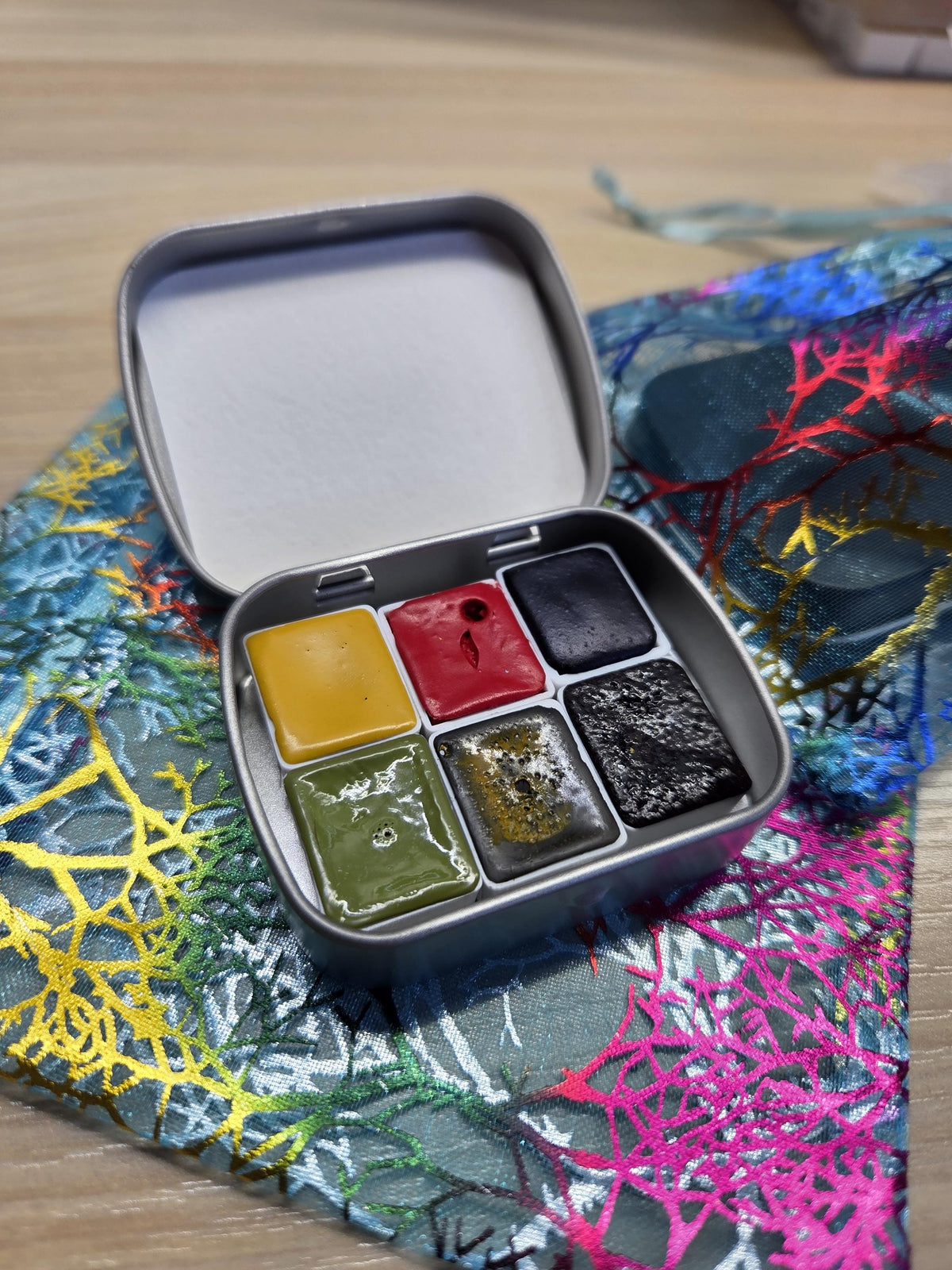 Handmade vegan watercolour paint tin | 6 half pans | mix and match