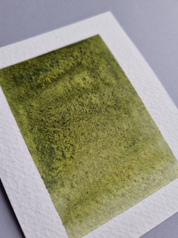 Handmade vegan watercolour paint | granulating and separating green/yellow/blue - Legolas
