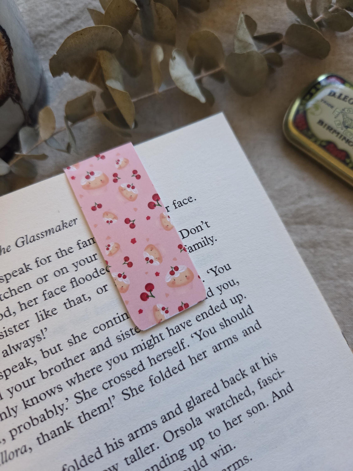 Kawaii Cupcake Magnetic Bookmark | Gift for Book Lover | bookish page marker