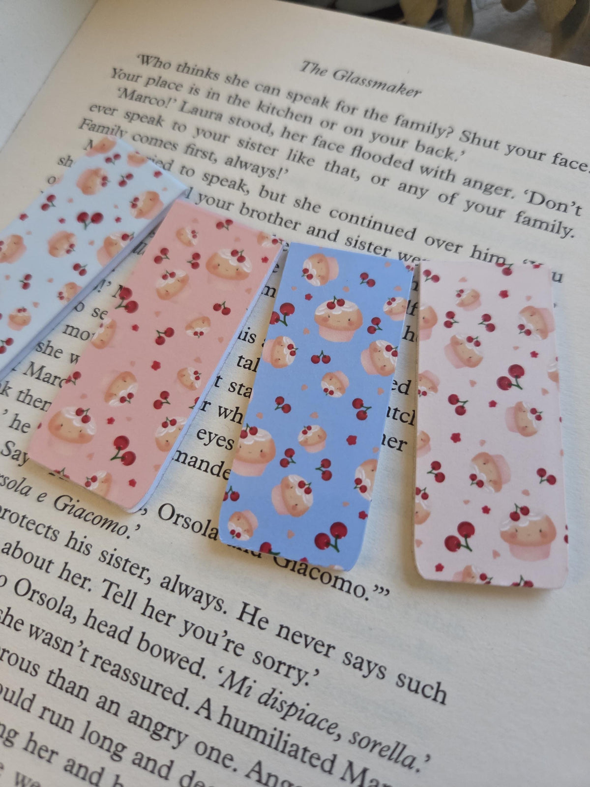 Kawaii Cupcake Magnetic Bookmark | Gift for Book Lover | bookish page marker